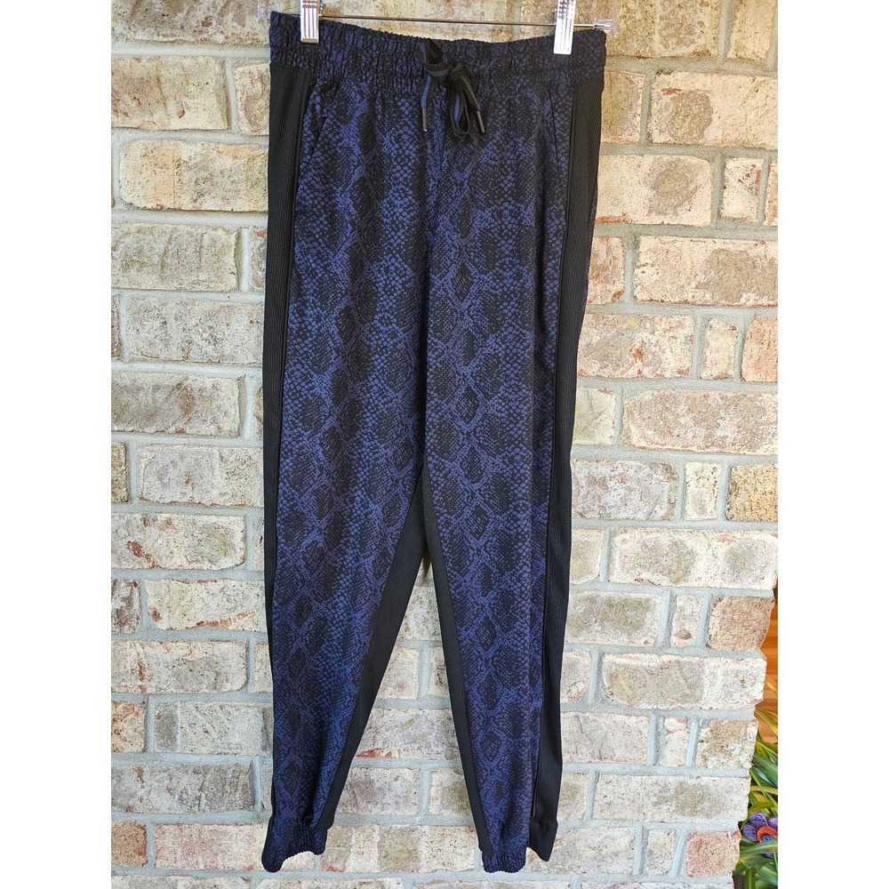 Athleta 0 Brooklyn Jogger Pants Snake Print Drawstring Elastic Waist Pockets EUC